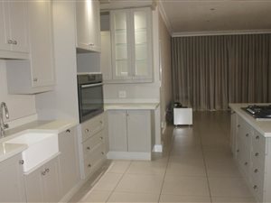 6 Bed House in Midstream Hill