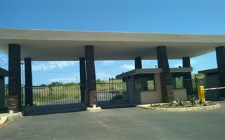 606 m² Land available in Desainagar
