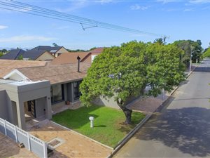 3 Bed House in Goodwood