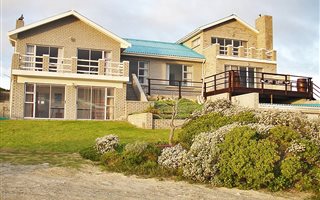 6 Bedroom House in Suiderstrand