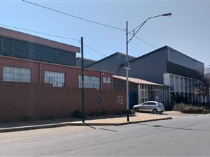 4765 m² Industrial space in Benrose