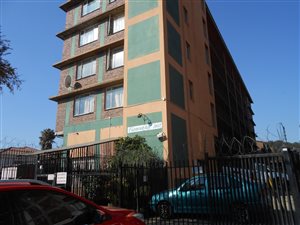 2 Bed Apartment in Pretoria West