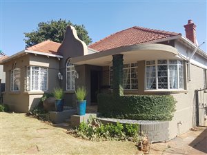 3 Bed House in Kensington