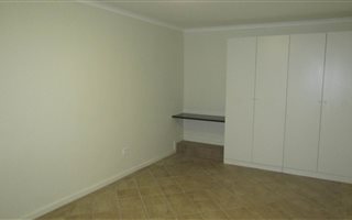1 Bedroom House in Westdene