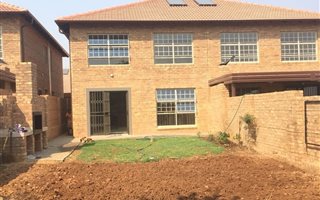 4 Bedroom Townhouse in Tijger Valley and surrounds