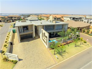 4 Bed House in Glen Erasmia
