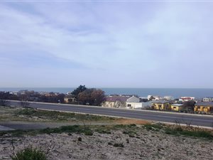 1338 m² Land available in Bettys Bay