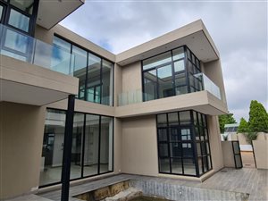 6 Bed House in Abbotsford