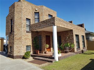 2 Bedroom House in Muizenberg