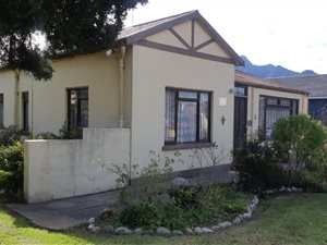 3 Bed House in George South