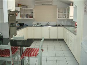 4 Bed House in Meerensee
