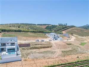 500 m² Land available in Weltevreden Hills Estate