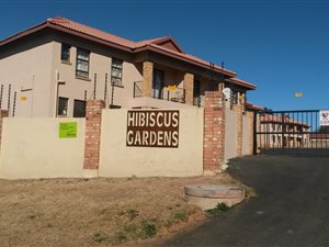 2 Bed Apartment in Roodepoort Central