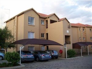 2 Bed Townhouse in Pomona