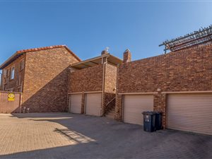 2 Bed Apartment in Willow Park Manor