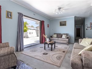 4 Bed House in Parow Valley