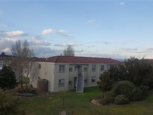 2 Bed Apartment in Sonstraal Heights
