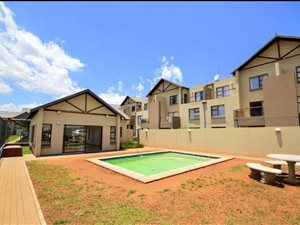 2 Bed Apartment in Ruimsig