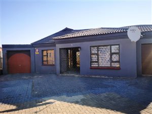 3 Bed House in Lourierpark