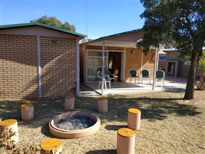 4 Bed House in Vaal Marina