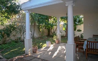 4 Bedroom House in Claremont