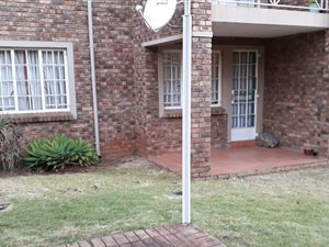 1 Bed Townhouse in Die Hoewes