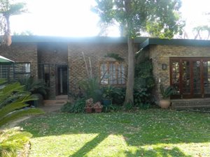 3 Bed House in Lynnwood Glen