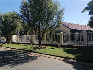 4 Bed House in Presidents Dam