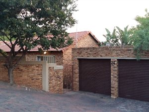 3 Bed Townhouse in Wilgeheuwel