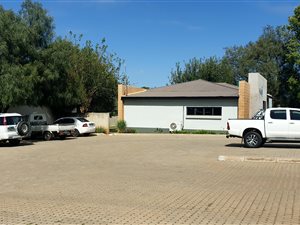 1.6 ha Land available in Bredell AH