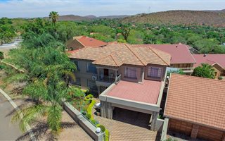 4 Bedroom House in Safari Gardens