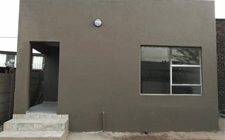 Studio apartment in Krugersdorp Central