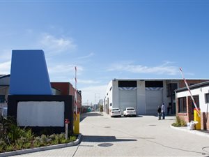 228 m² Industrial space in Maitland