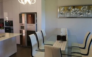 3 Bedroom Apartment in Wakenshaw Estate
