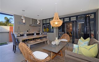 3 Bedroom Apartment in Oaklands