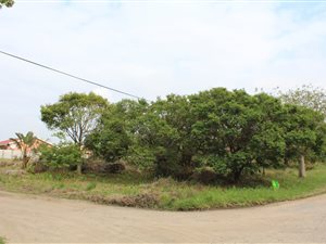 1036 m² Land available in Port Edward