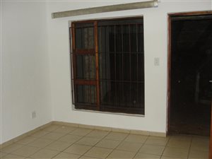 3 Bed Townhouse in North Riding AH