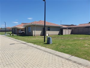 2 bedroom house for sale in Kwelera | T2645293