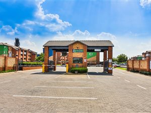 2 Bed Apartment in Laudium
