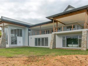 5 Bed House in Simbithi Estate