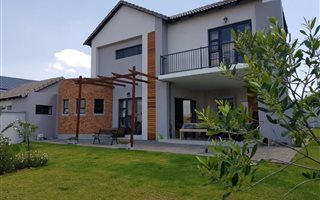 4 Bedroom House in Midstream Hill
