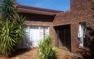 5 Bedroom House in Carters Glen