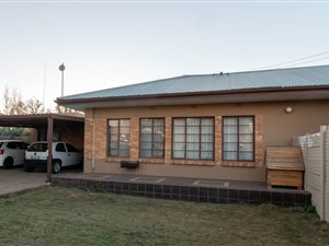 3 Bed House in Park West