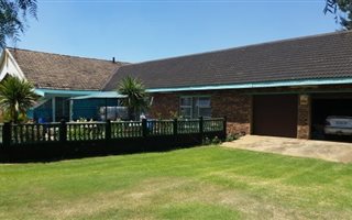 Farm with House in Mooilande