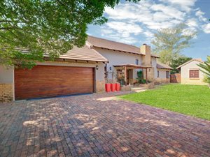 3 Bed Cluster in Ruimsig
