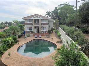 7 Bed House in Glenmore