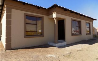 3 Bedroom House in Geluksdal