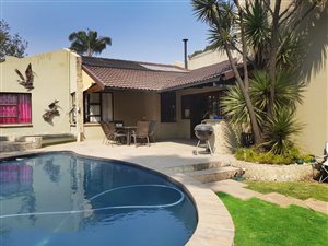 3 Bed House in Boat Lake Village