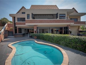 5 Bed House in Zilkaatsnek Wildlife Estate