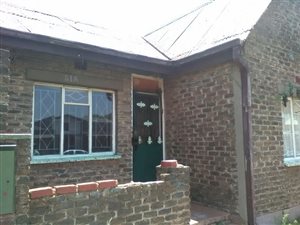 3 Bed House in Krugersdorp Central